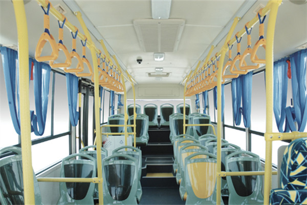 金旅XML6845J15C公交車（柴油國五10-30座）