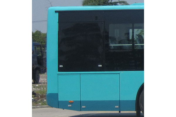 金旅XML6105JHEVG5C2公交車（柴油/電混動國五20-36座）