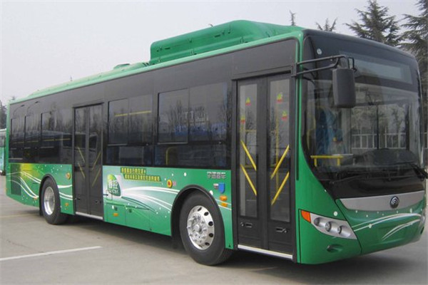 宇通ZK6105CHEVPG35插電式公交車（柴油/電混動(dòng)國(guó)五10-39座）