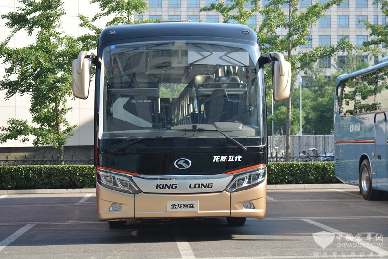 金龍XMQ6127CYD5B客車（柴油國(guó)五24-57座）