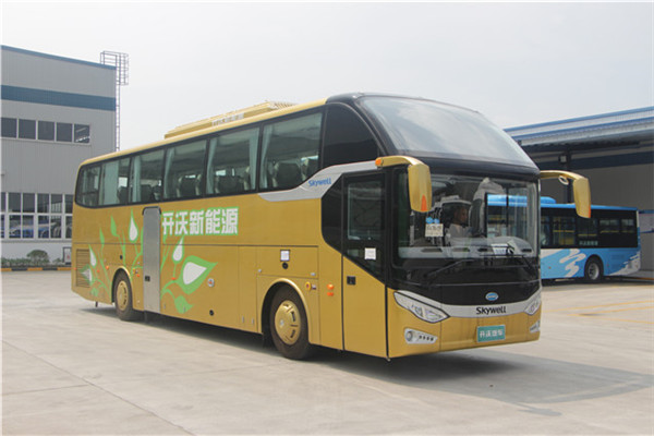 南京金龍NJL6125Y客車（柴油國(guó)五24-52座）