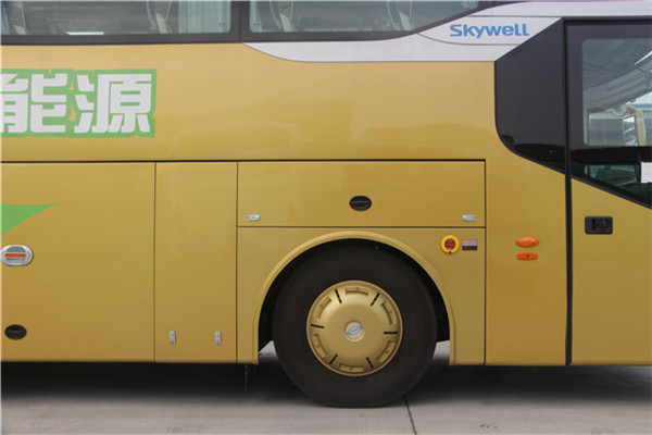 南京金龍NJL6125Y客車（柴油國(guó)五24-52座）