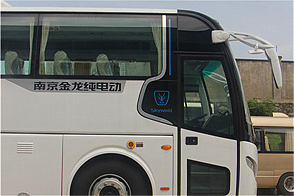 南京金龍NJL6117BEV5客車（純電動24-53座）