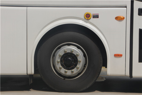 南京金龍NJL6117BEV26客車（純電動(dòng)24-48座）