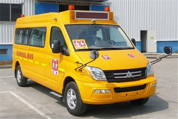 上汽大通SH6591A4D5-XA小學(xué)生專用校車（柴油國(guó)五10-22座）