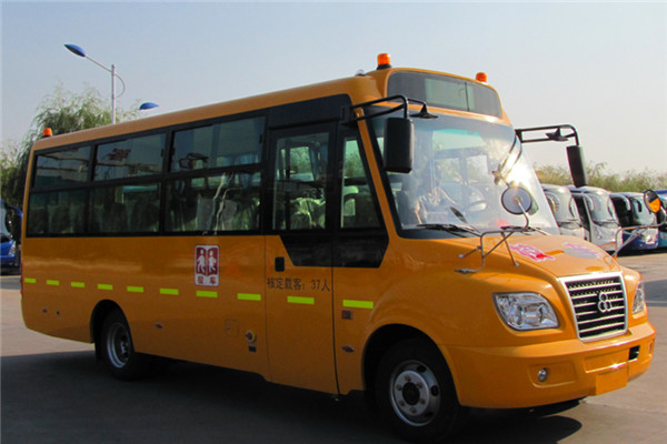 舒馳YTK6750X5小學生專用校車（柴油國五24-41座）