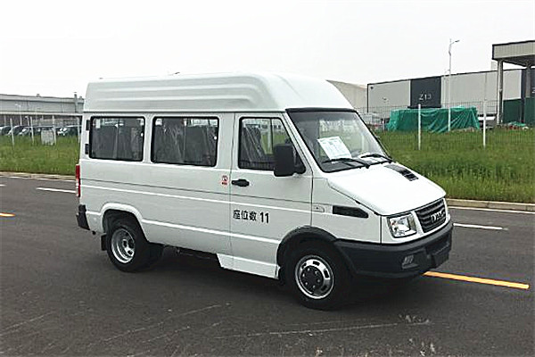 南京依維柯NJ6496ACZ客車（柴油國六10-11座）