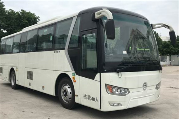 金旅XML6102JEVY0客車（純電動24-48座）